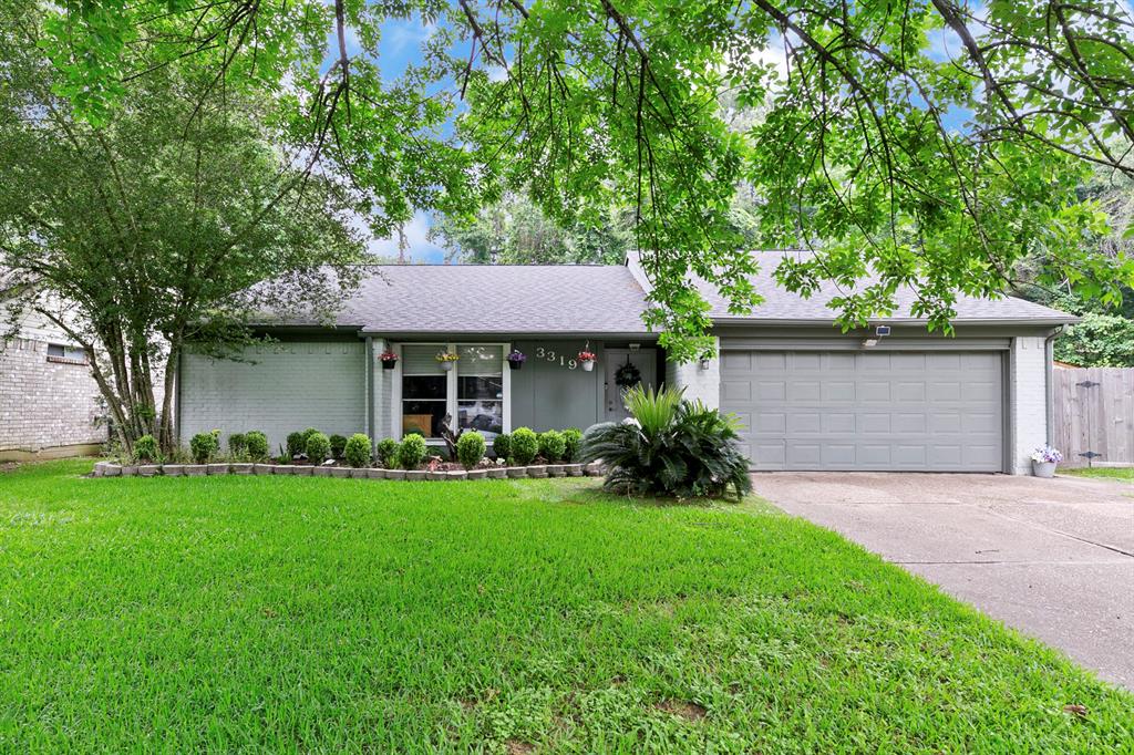 Step into the allure of 3319 Beaver Glen Dr., a delightful 3-bedroom, 2-bathroom haven nestled in the heart of Kingwood. This single-story gem boasts a welcoming charm and convenience with its 2-car garage and easy access to the vibrant pulse of the area.