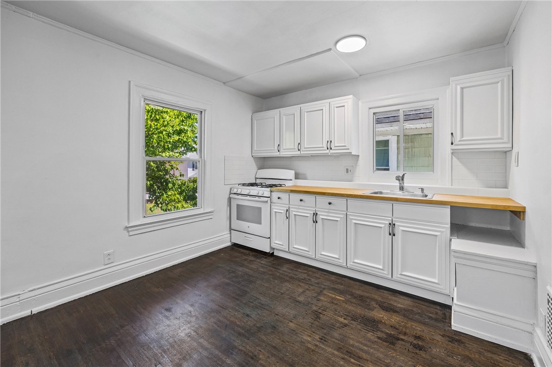 443 Melville Street Rochester, NY 14609 - Photo 26 of 42