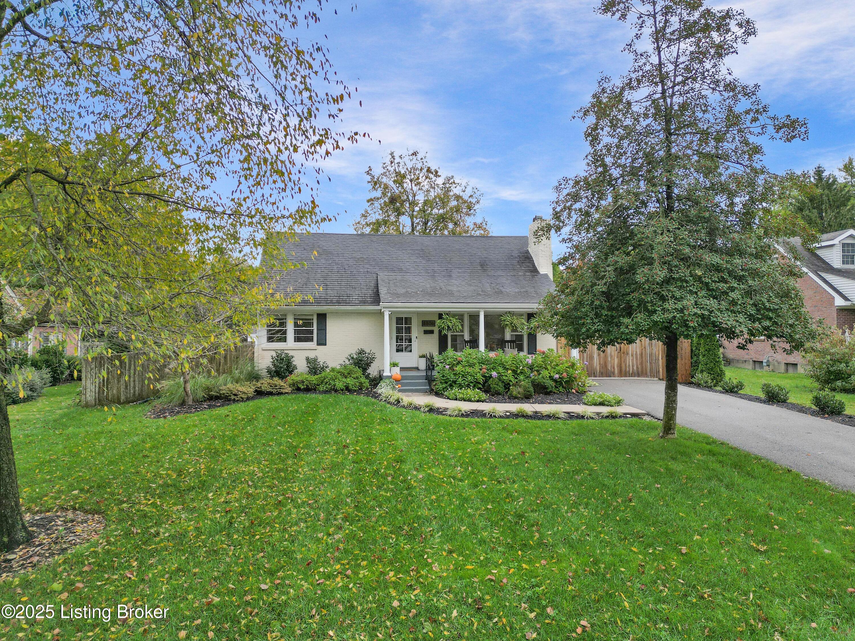 8806 Perry Road Lyndon, KY 40222 - Photo 1 of 42 8806 Perry Rd-1