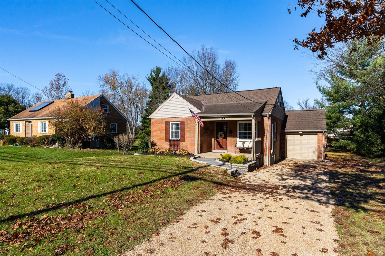 158 West Sharon Road Glendale, OH 45246 - Photo 2 of 21