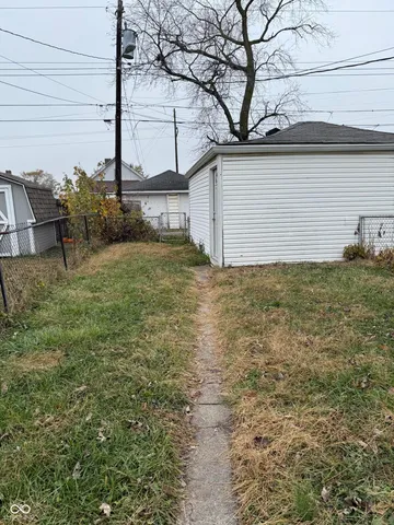 $725 | 1518 Hiatt Street, Indianapolis, IN 46221