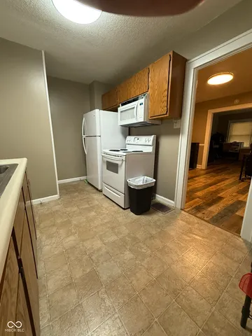 $725 | 1518 Hiatt Street, Indianapolis, IN 46221