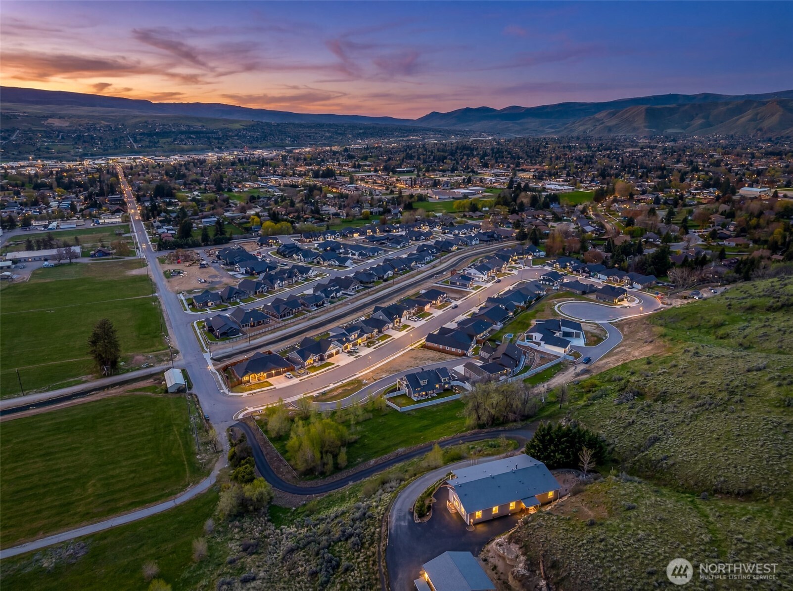 935 Silas Lane Wenatchee, WA 98801 - Photo 9 of 24 a city view with tall buildings