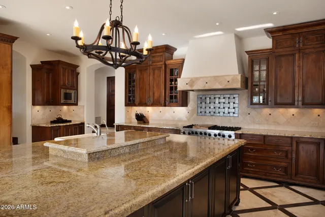 $3,995,900 | 4761 East Marston Drive, Paradise Valley, AZ 85253