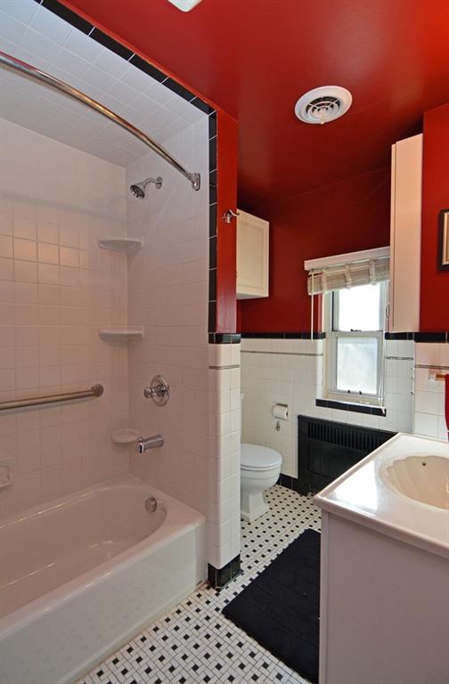 130 Harding Road Pittsburgh, PA 15229 - Photo 14 of 23 The updated second-level bath features fresh paint and tile.