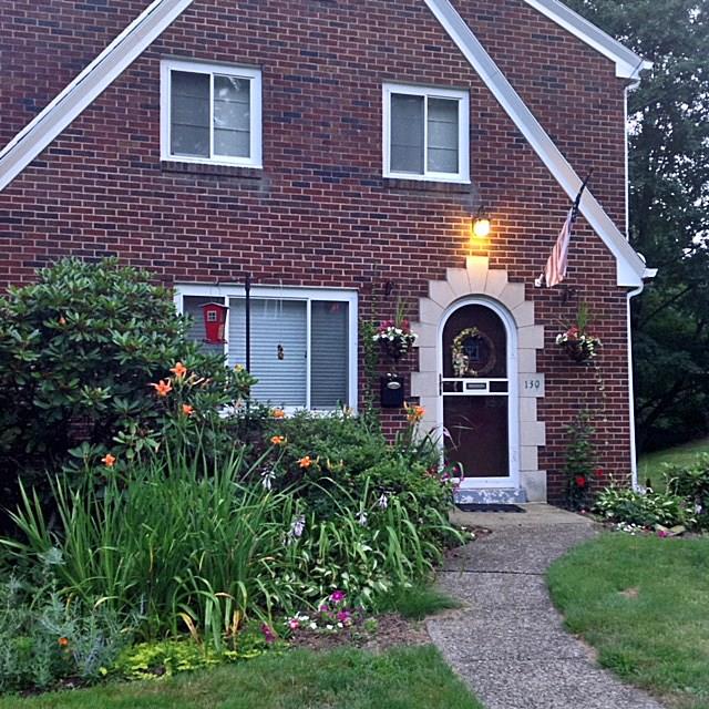 130 Harding Road Pittsburgh, PA 15229 - Photo 3 of 23 Gallery Image 3