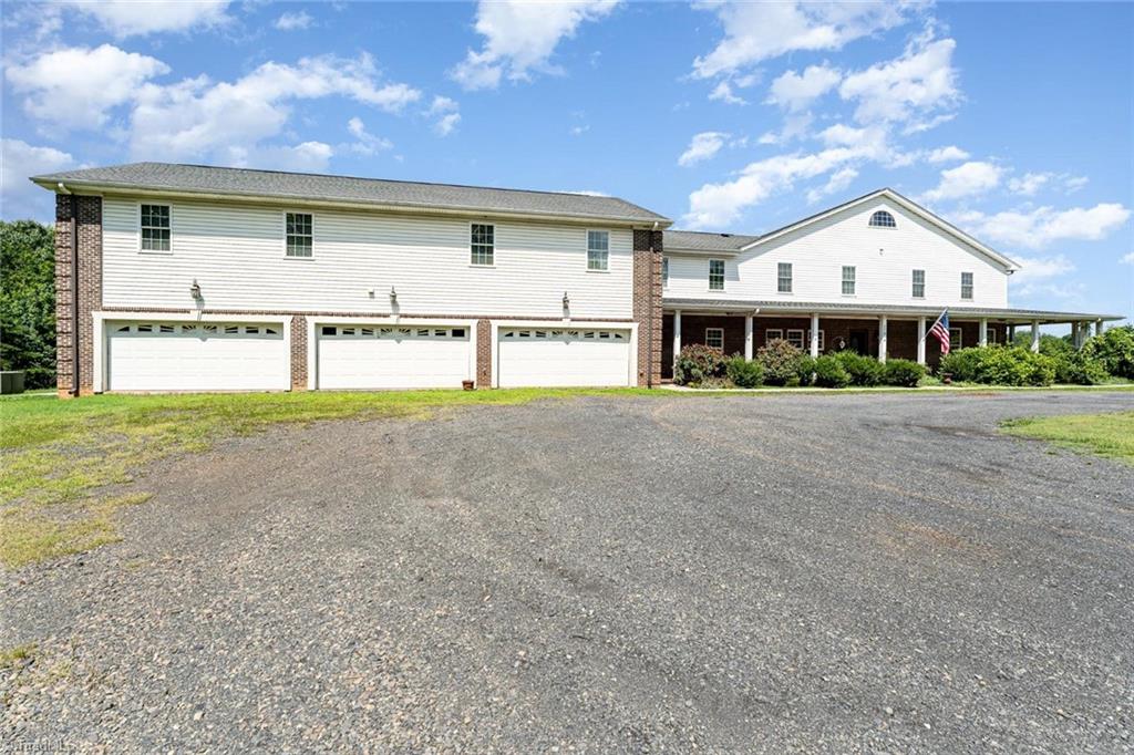 178 Slaydon Road Eden, NC 27288 - Photo 3 of 49 Gallery Image 3