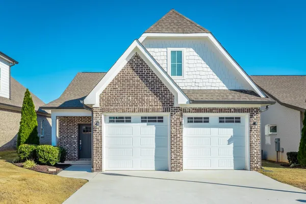 $2,700 | 8205 Double Eagle Court, Ooltewah, TN 37363