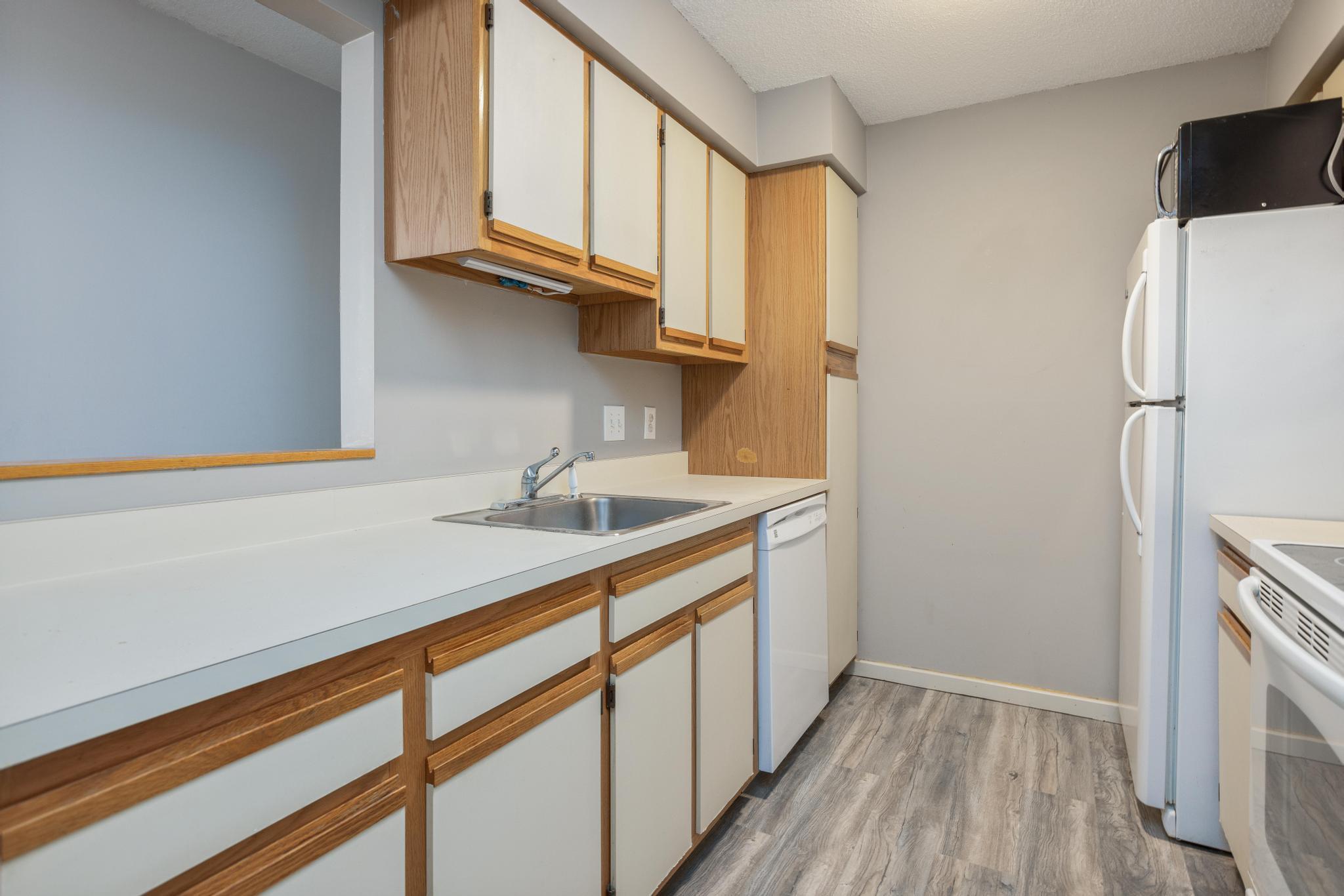 49 Somerset, Unit C49 Freeport, ME 04032 - Photo 10 of 20 Kitchen