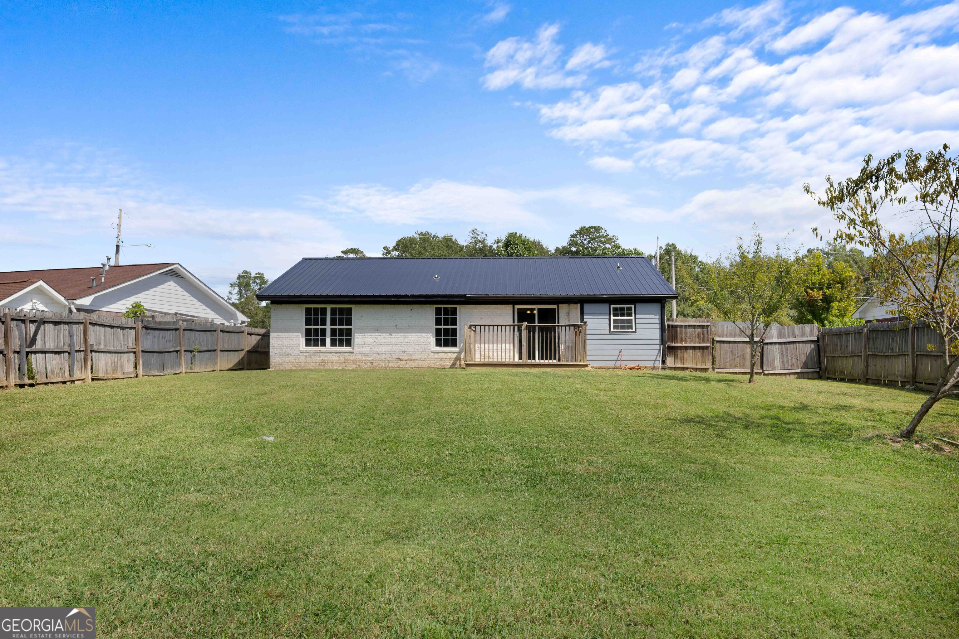 33 Northwest Hunters Glenn Road Rome, GA 30165 - Photo 32 of 43 a view of house that has a big yard