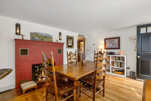 $635,000 | 49 South Road, North Hampton, NH 03862