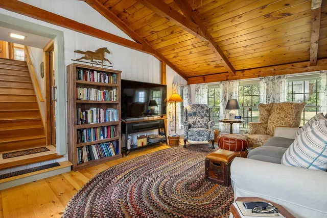 $635,000 | 49 South Road, North Hampton, NH 03862