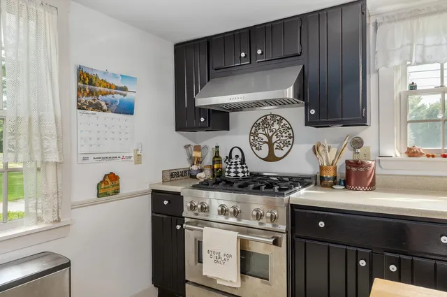 $635,000 | 49 South Road, North Hampton, NH 03862