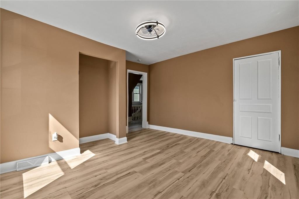 391 Vermont Avenue Rochester, PA 15074 - Photo 13 of 37