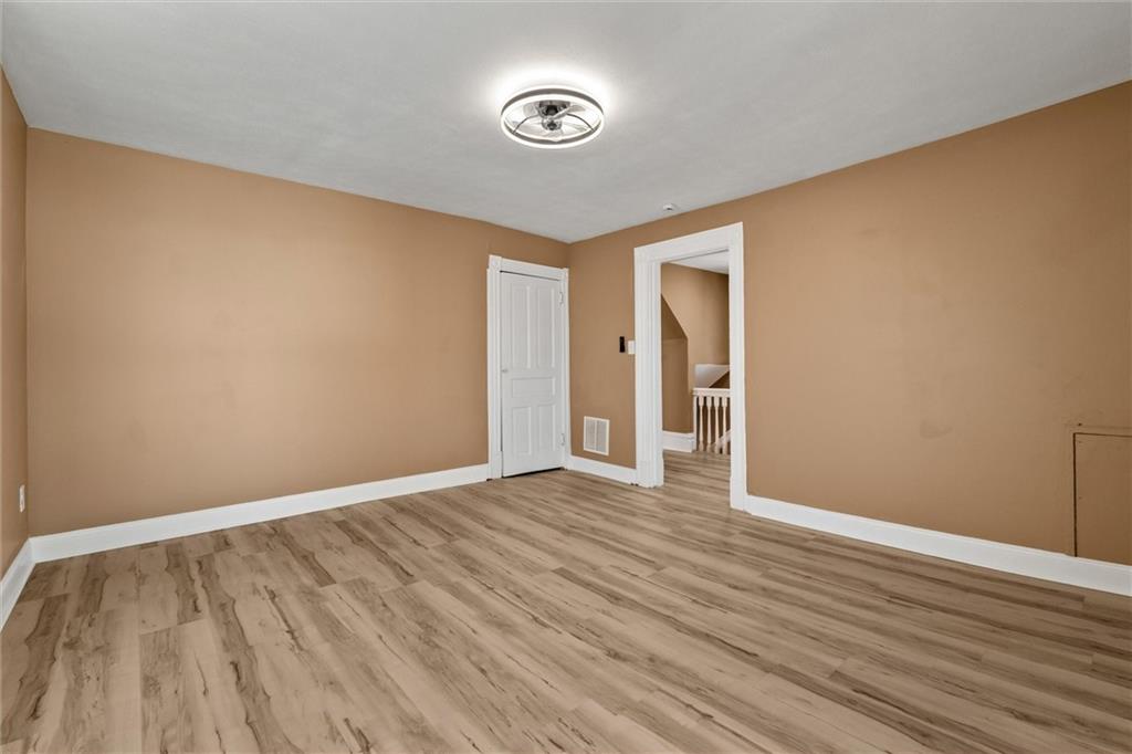 391 Vermont Avenue Rochester, PA 15074 - Photo 15 of 37