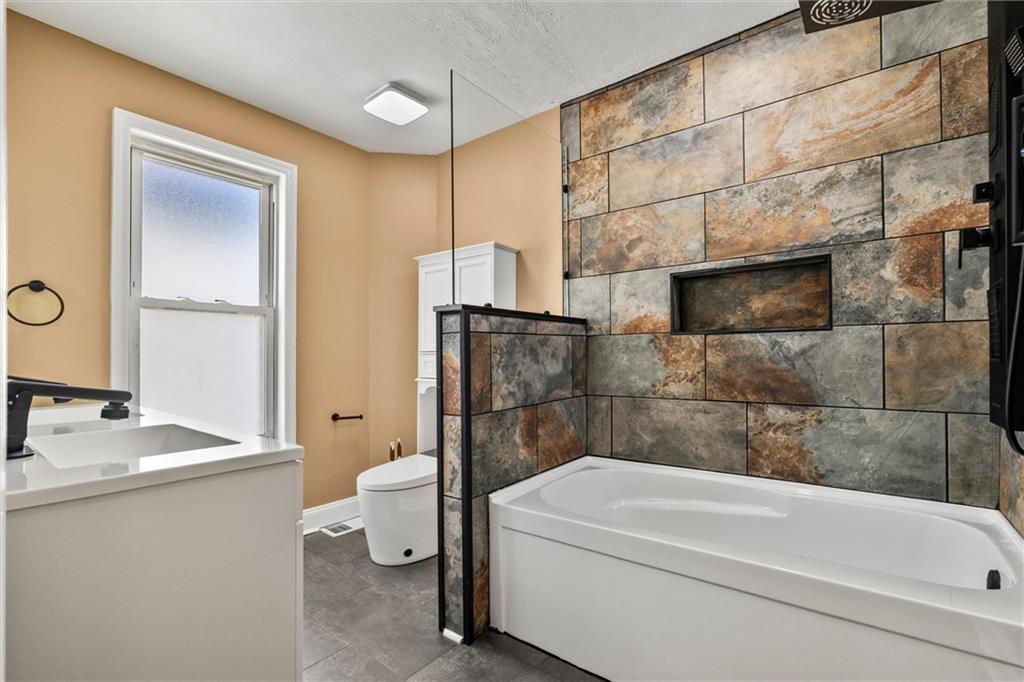 391 Vermont Avenue Rochester, PA 15074 - Photo 16 of 37