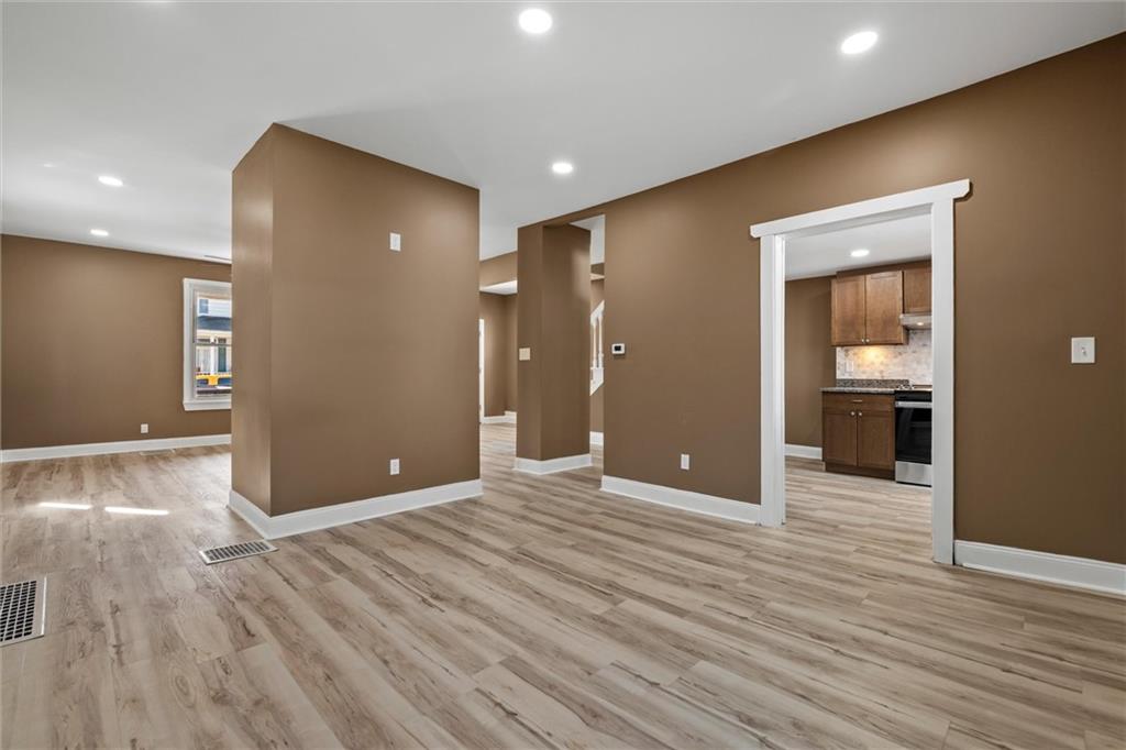 391 Vermont Avenue Rochester, PA 15074 - Photo 5 of 37