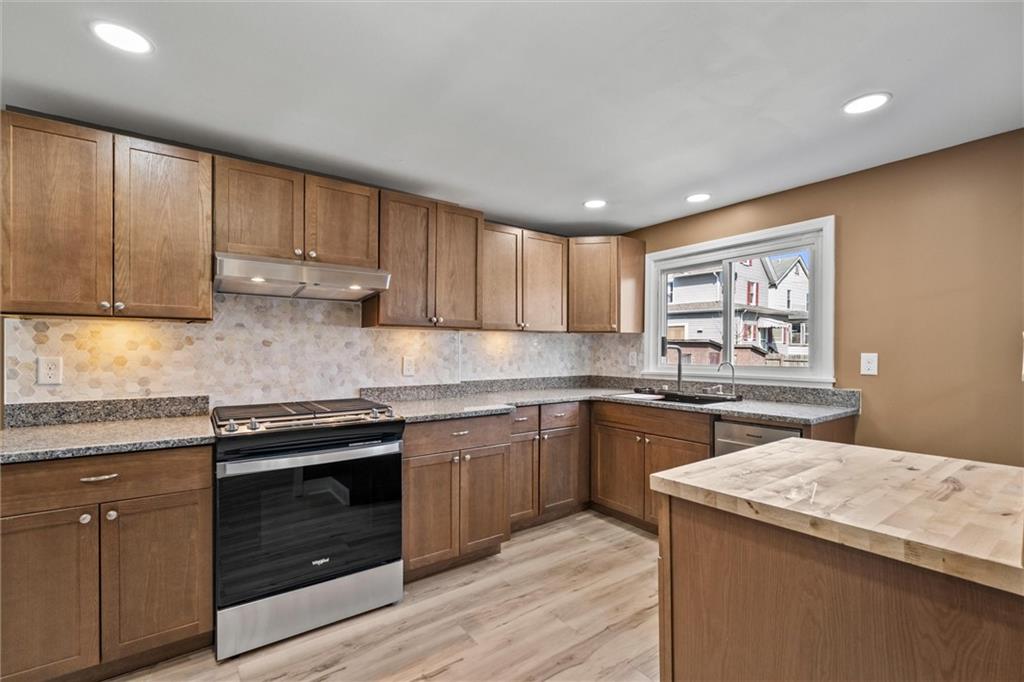 391 Vermont Avenue Rochester, PA 15074 - Photo 6 of 37