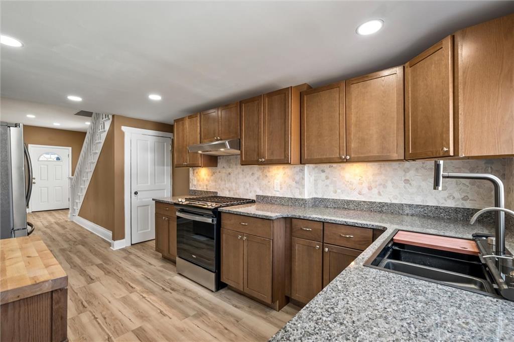 391 Vermont Avenue Rochester, PA 15074 - Photo 7 of 37