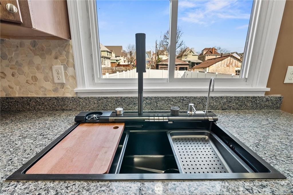 391 Vermont Avenue Rochester, PA 15074 - Photo 8 of 37 high end faucet and sink