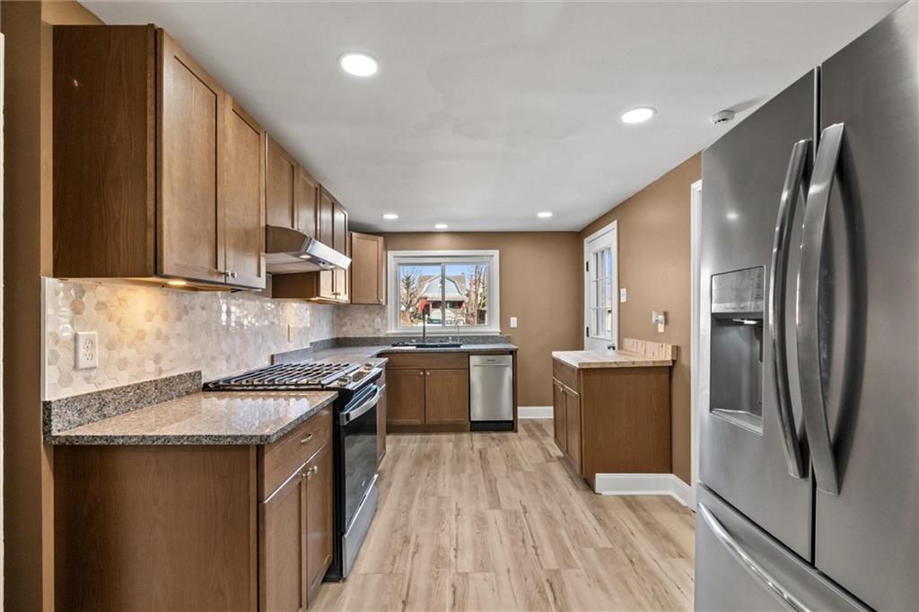 391 Vermont Avenue Rochester, PA 15074 - Photo 10 of 37