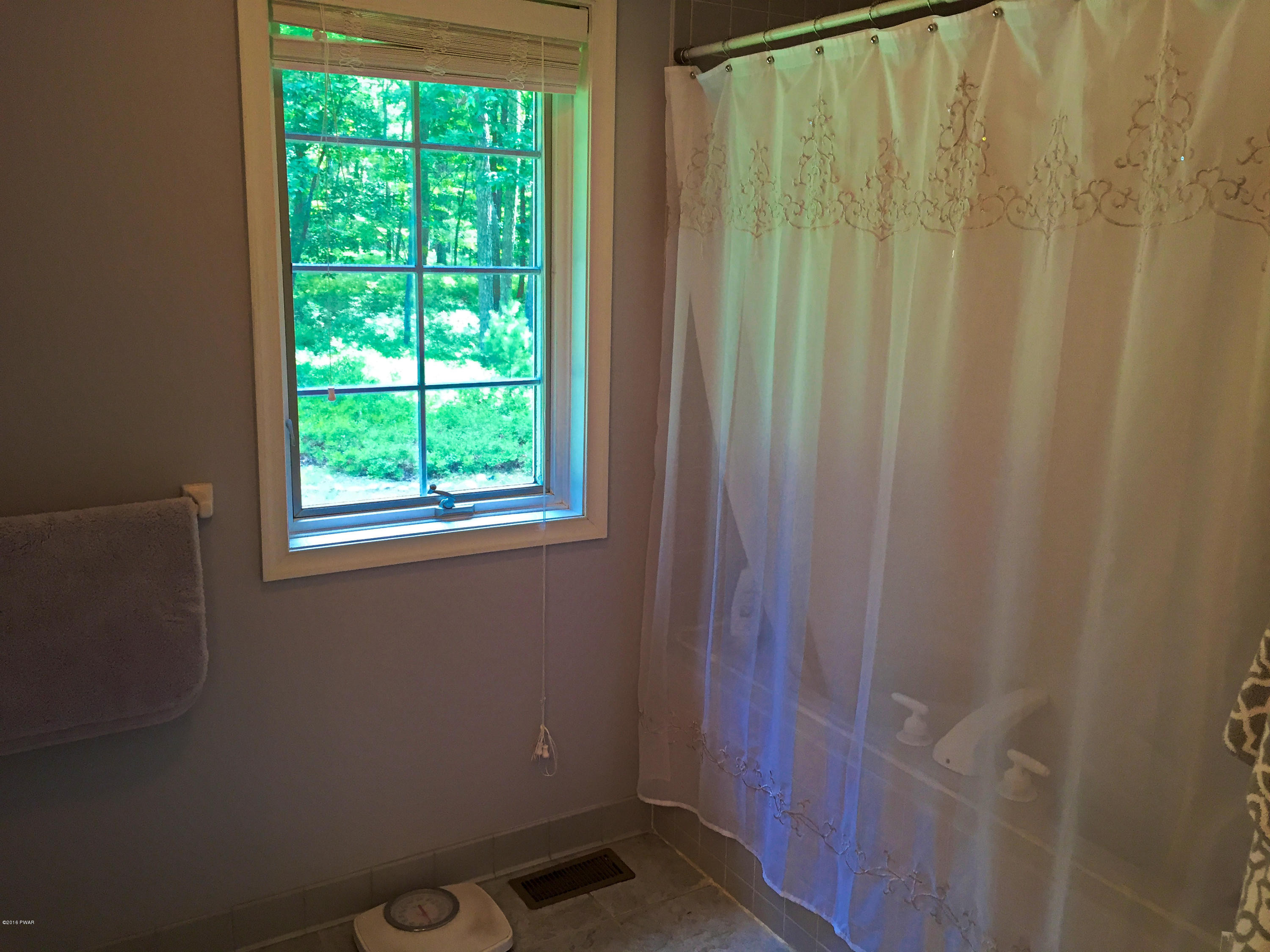120 Stone Ridge Lane Milford, PA 18337 - Photo 19 of 33