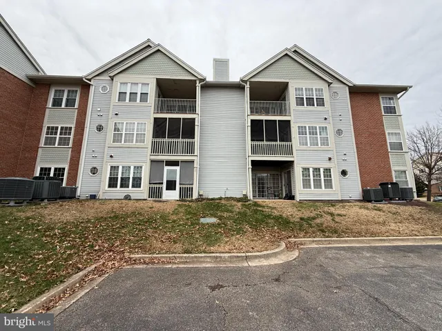 $225,000 | 312 Blue Water Court, Unit 202, Glen Burnie, MD 21060