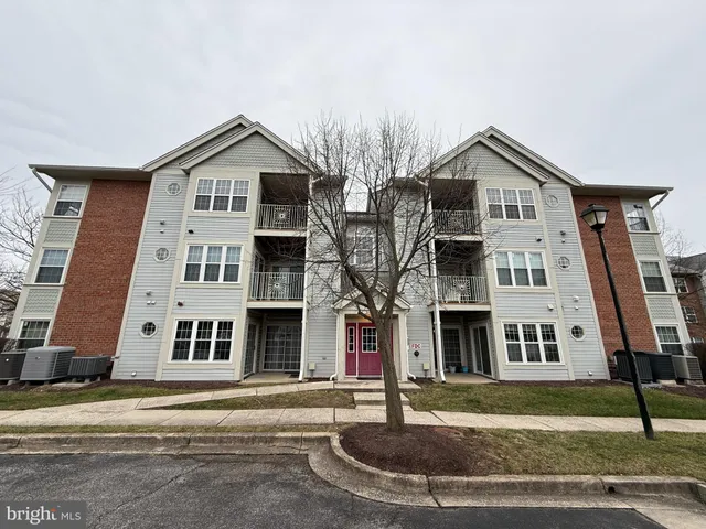 $225,000 | 312 Blue Water Court, Unit 202, Glen Burnie, MD 21060