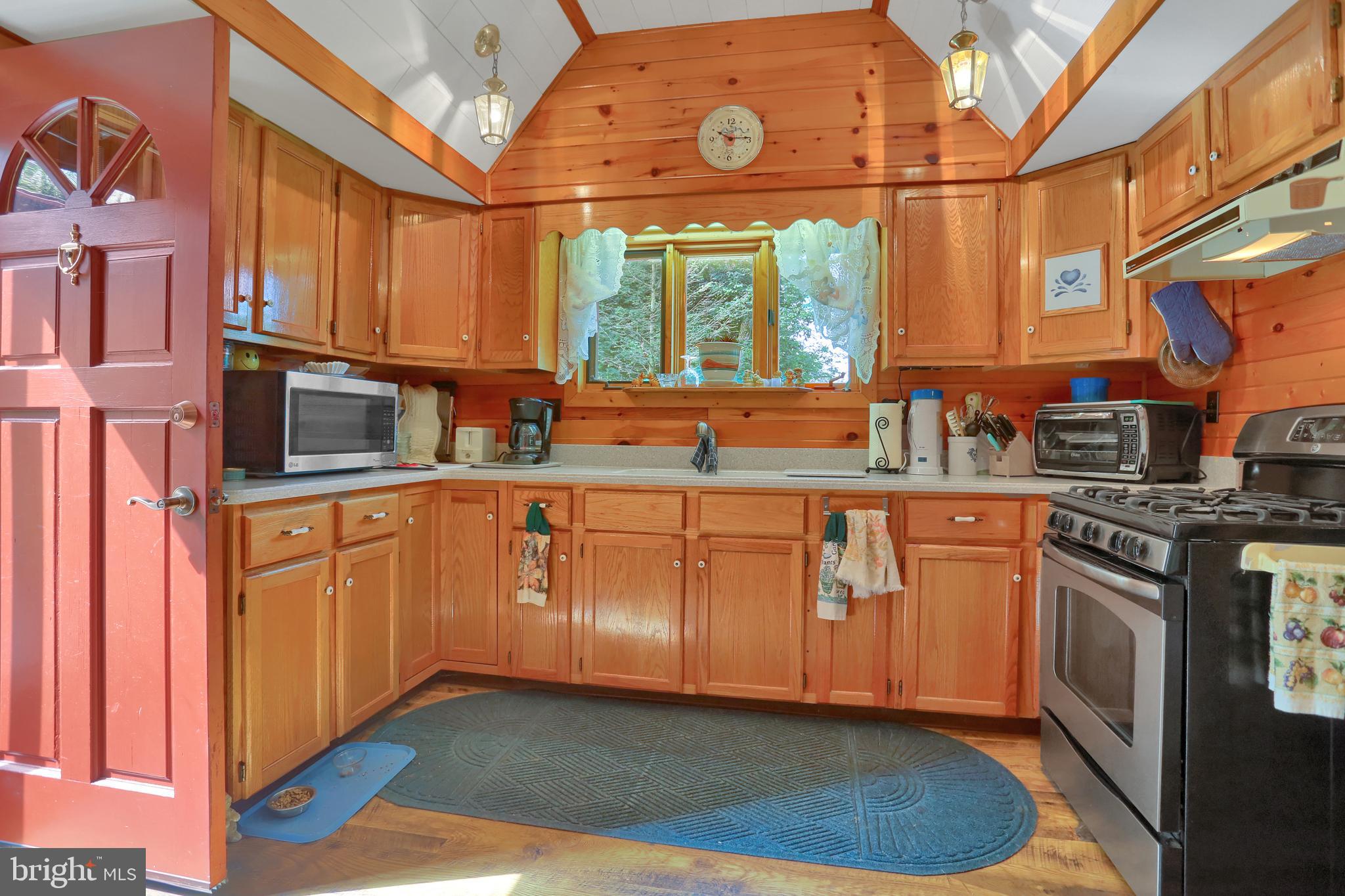 5253 West Canal Road Dover, PA 17315 - Photo 5 of 36 Gallery Image 5