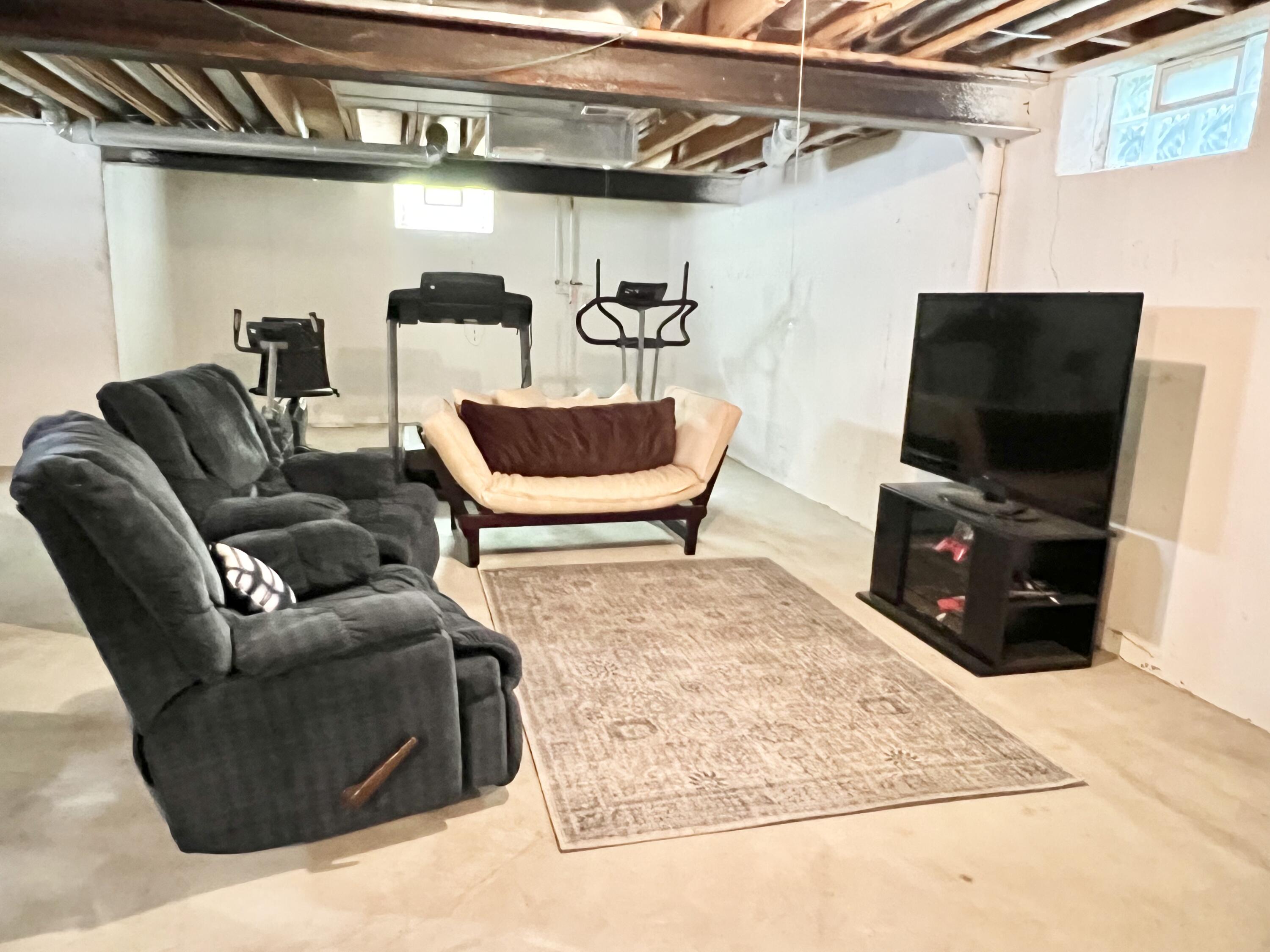 50204 Harding Street Canton, MI 48188 - Photo 31 of 48 IMG_3046