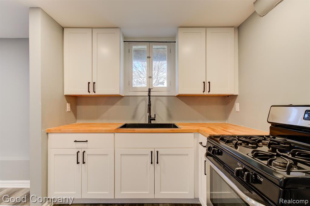 920 East Lincoln Avenue Royal Oak, MI 48067 - Photo 19 of 35