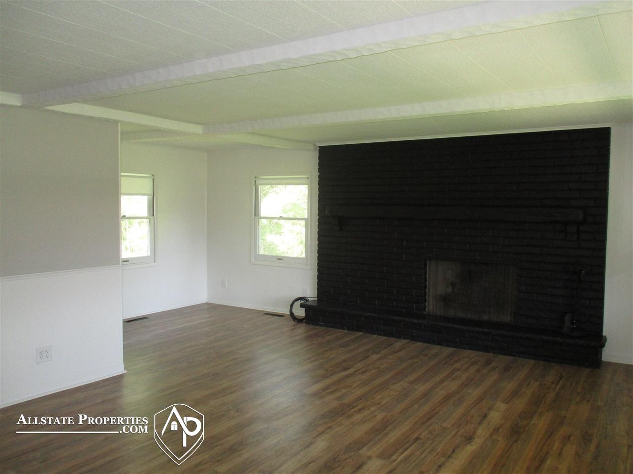 7251 North State Road Davison, MI 48423 - Photo 4 of 21 21449412-3.JPG