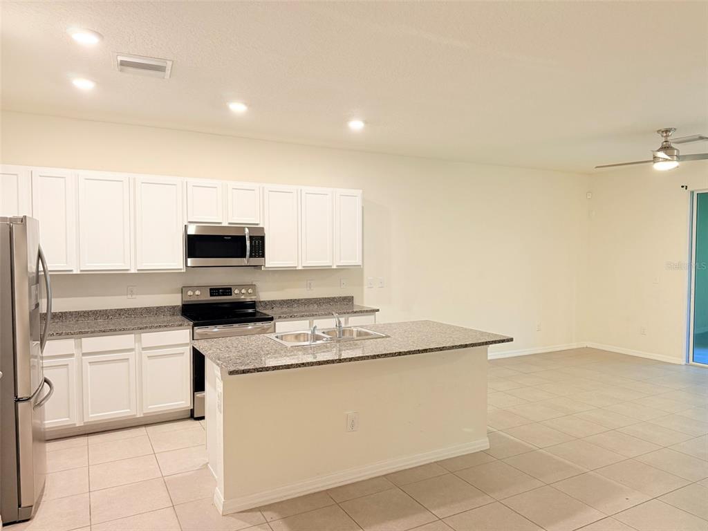 32965 Kaloko Road Wesley Chapel, FL 33543 - Photo 4 of 41 Gallery Image 4