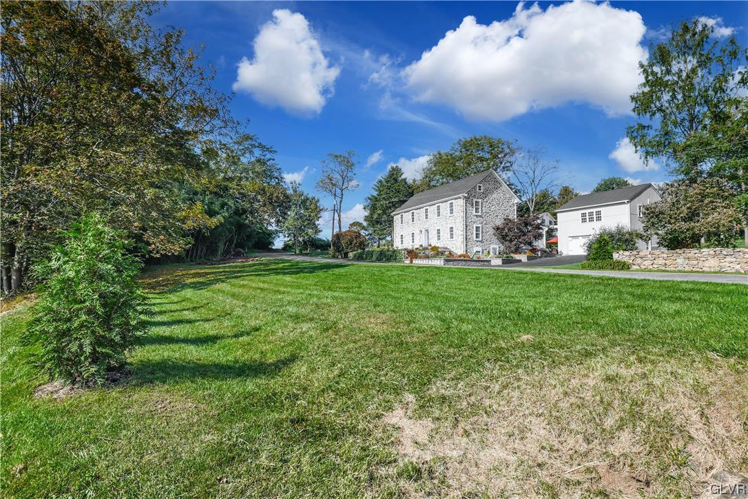 3674 Bleiler Road Emmaus, PA 18049 - Photo 3 of 39 Gallery Image 3