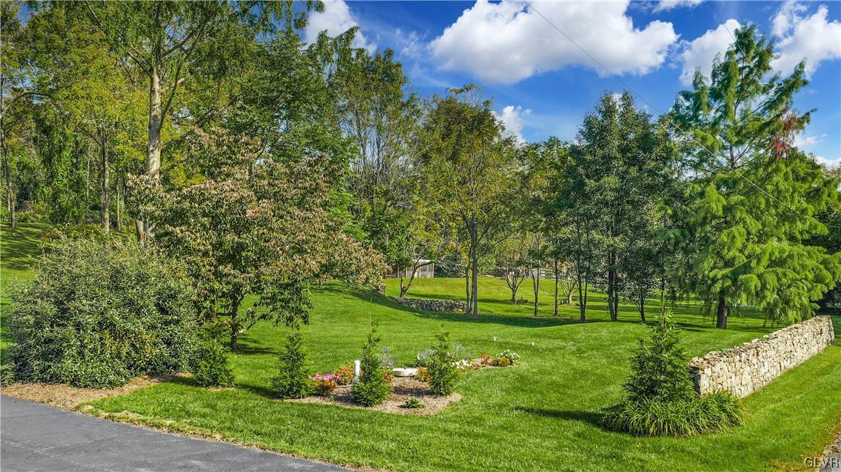 3674 Bleiler Road Emmaus, PA 18049 - Photo 4 of 39 Gallery Image 4
