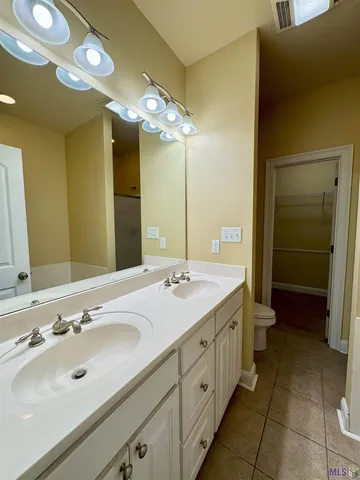 $177,900 | 24345 Chateau De Chene Boulevard, Unit 15, Walker, LA 70785