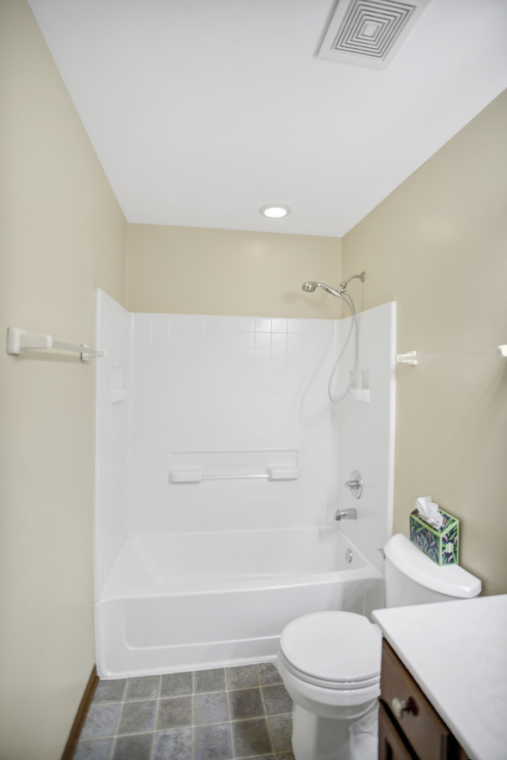 2650 Hennig Road Hampshire, IL 60140 - Photo 24 of 29 Gallery Image 24