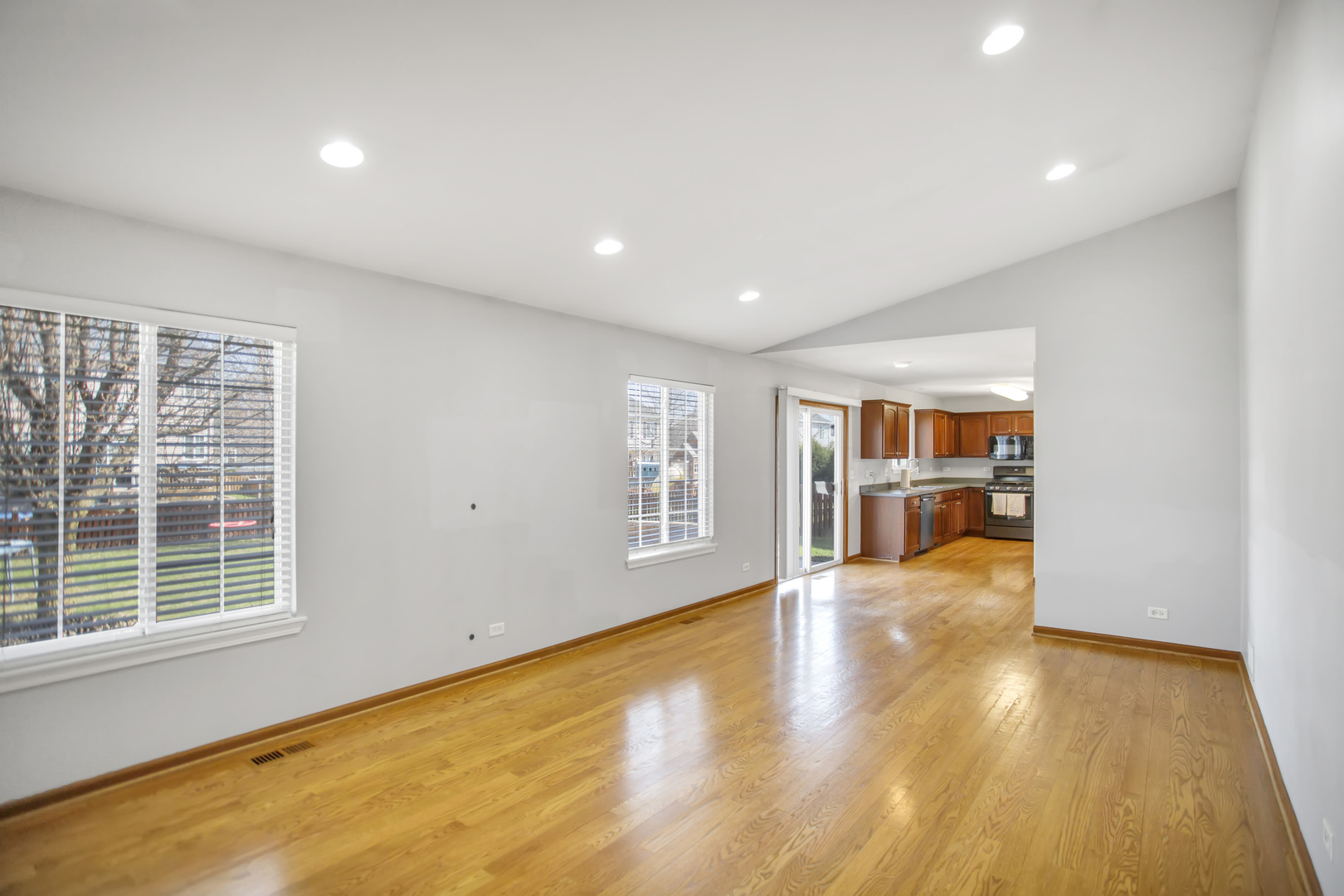 2650 Hennig Road Hampshire, IL 60140 - Photo 6 of 29 Gallery Image 6