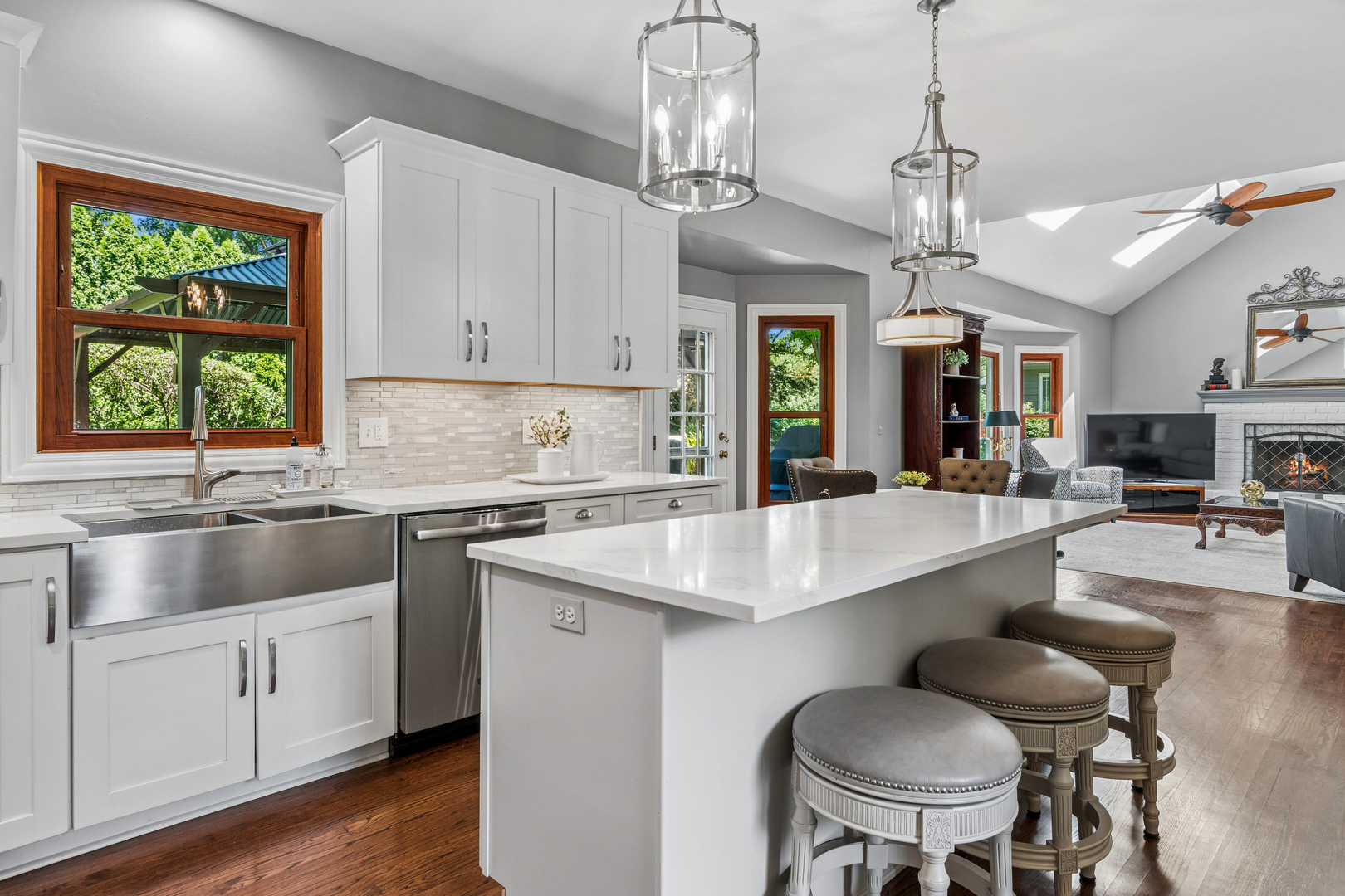 627 Rock Spring Road Naperville, IL 60565 - Photo 7 of 43 Gallery Image 7
