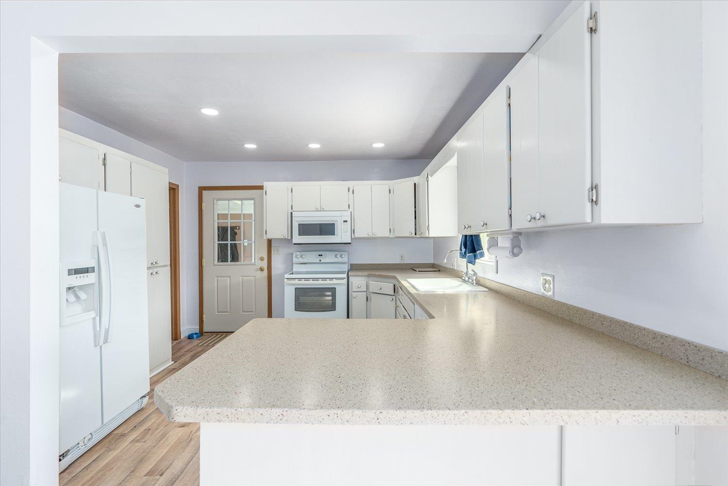 4355 Whittier Road Clayton, WA 99110 - Photo 6 of 43