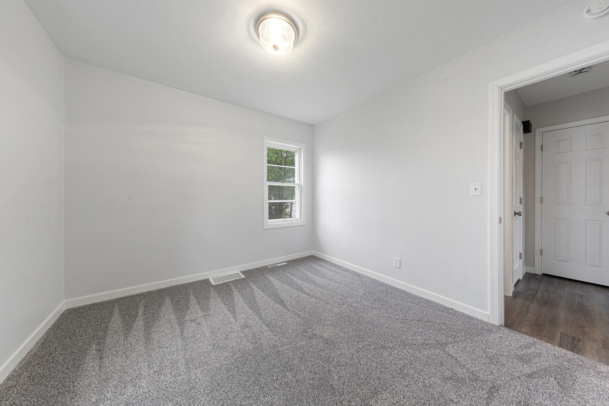 4440 7th Street Northeast Minneapolis, MN 55421 - Photo 20 of 29
