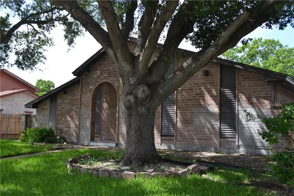 $270,000 | 5010 Maylands Drive, Corpus Christi, TX 78413