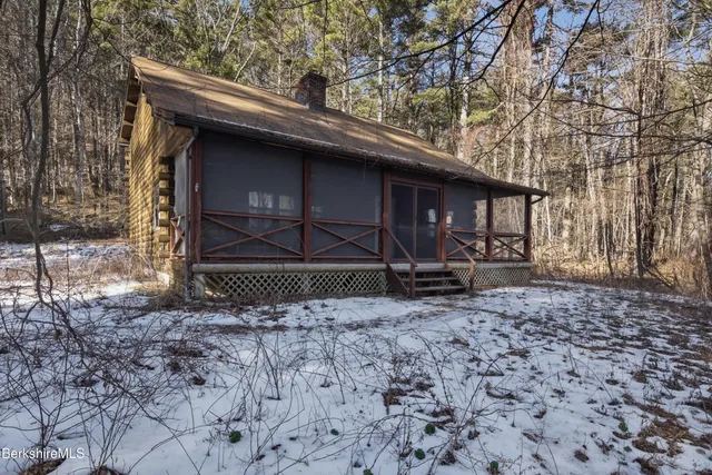 $389,000 | 334 South Undermountain Road, Sheffield, MA 01257
