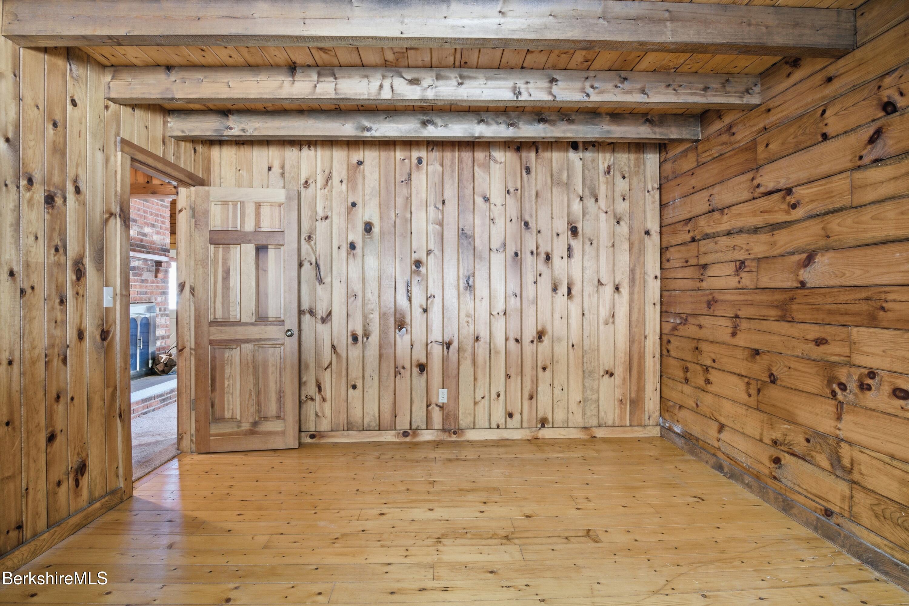 334 South Undermountain Road Sheffield, MA 01257 - Photo 23 of 37 JAN02969