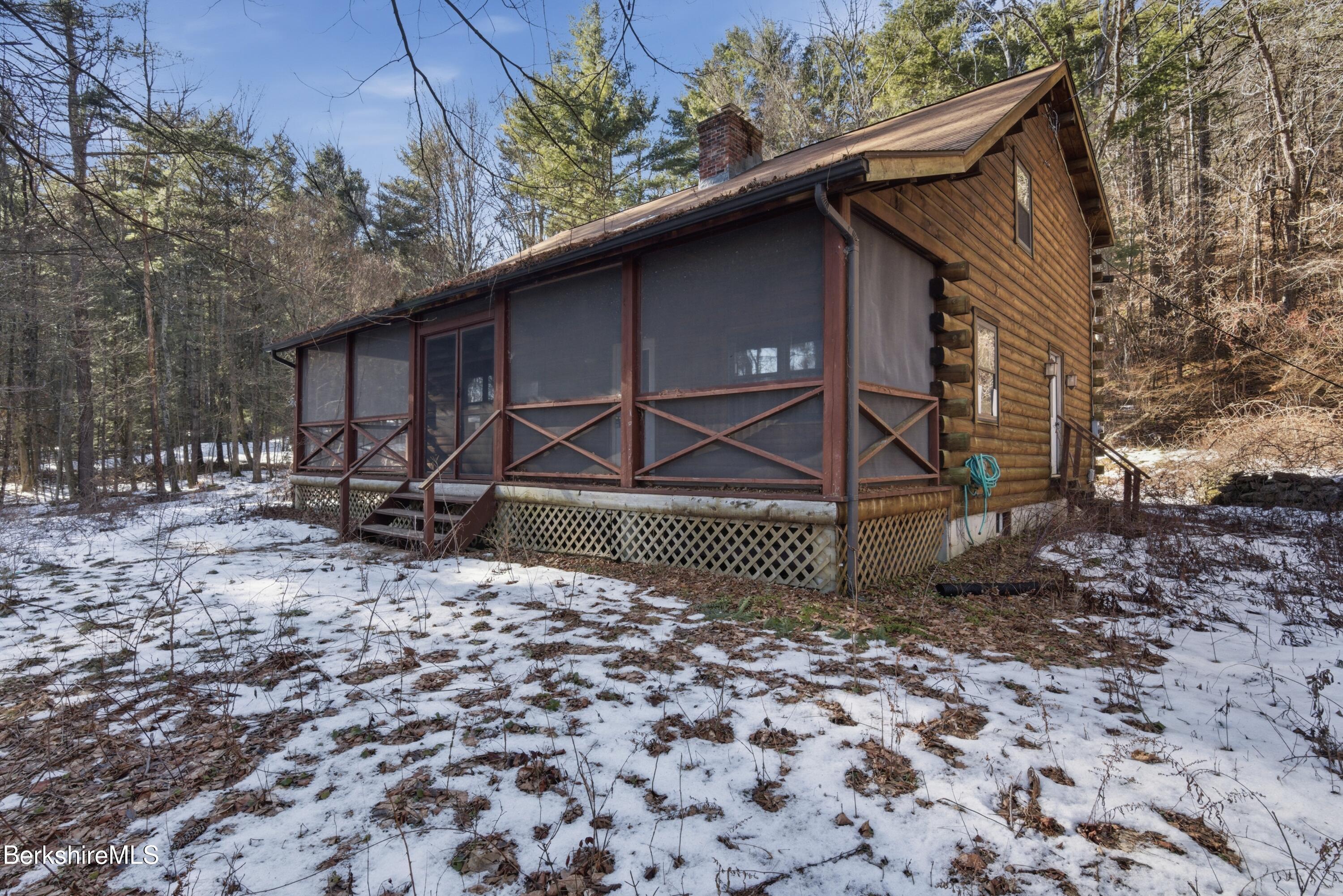 334 South Undermountain Road Sheffield, MA 01257 - Photo 3 of 37 JAN03128