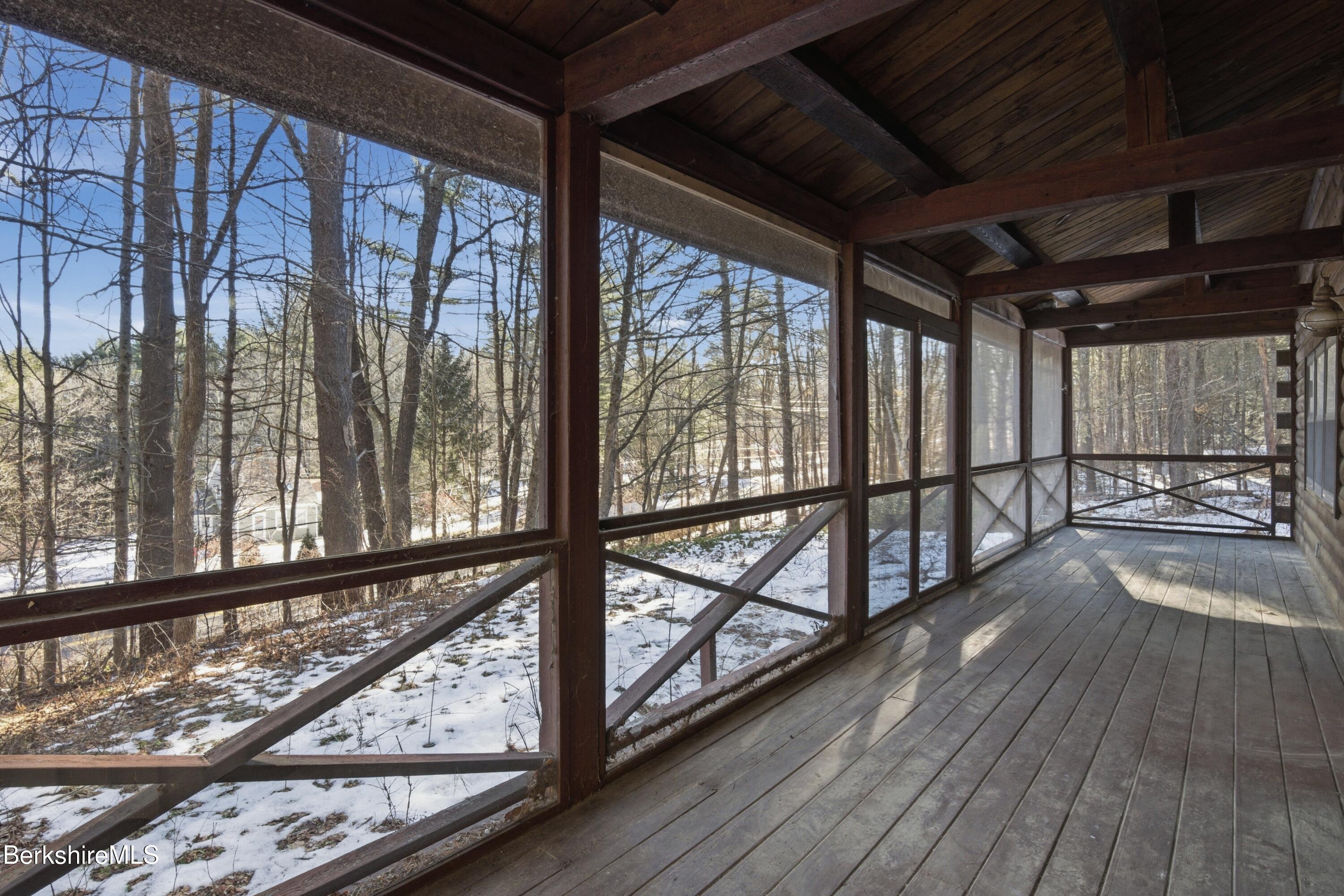 334 South Undermountain Road Sheffield, MA 01257 - Photo 5 of 37 JAN03086