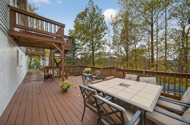 $579,900 | 7 Colleen Lane, Wallkill, NY 12589