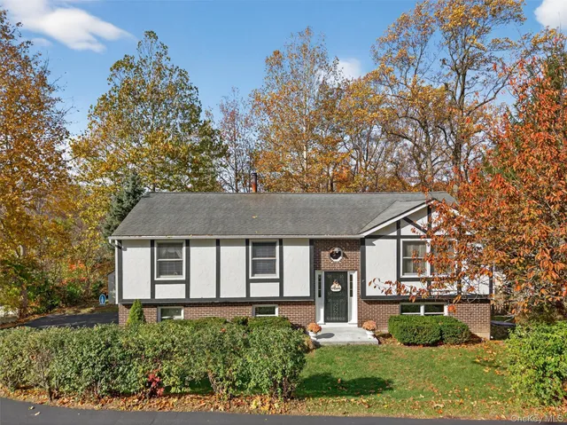 $579,900 | 7 Colleen Lane, Wallkill, NY 12589