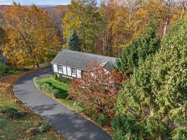 $579,900 | 7 Colleen Lane, Wallkill, NY 12589