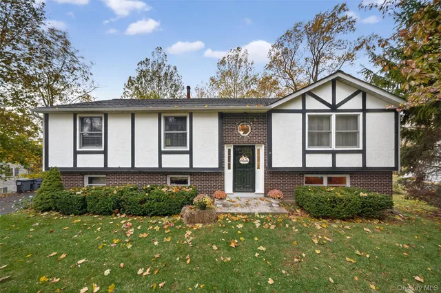 $579,900 | 7 Colleen Lane, Wallkill, NY 12589